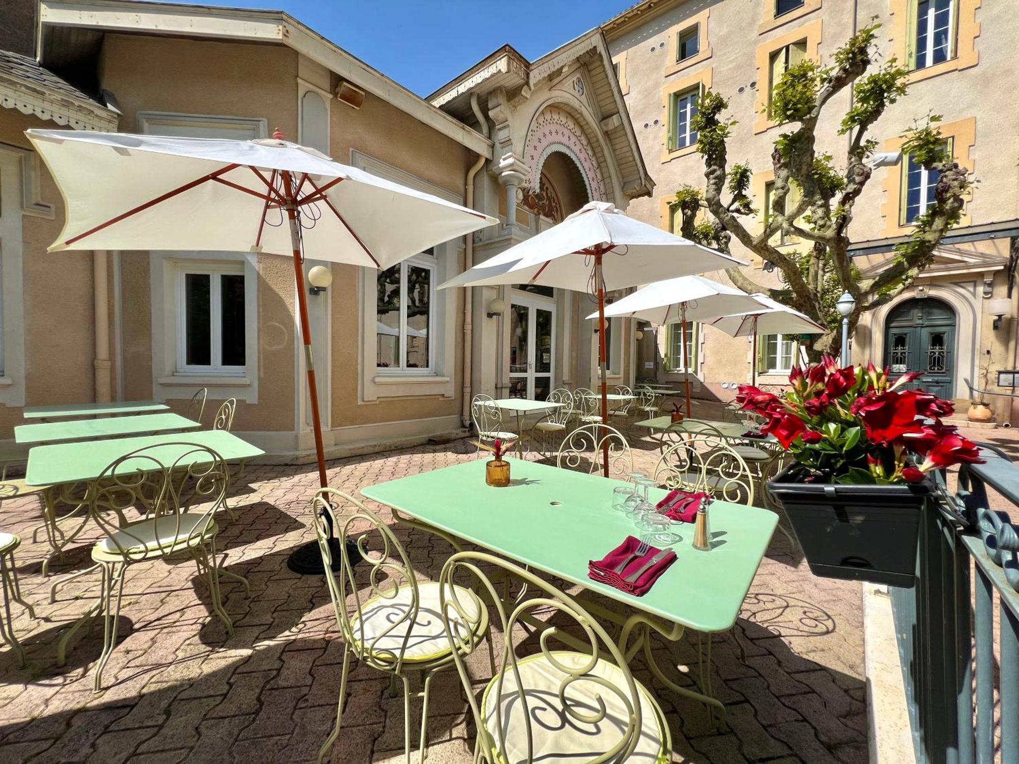 Logis Hotel Restaurant Des Thermes Lamalou-les-Bains Exterior foto