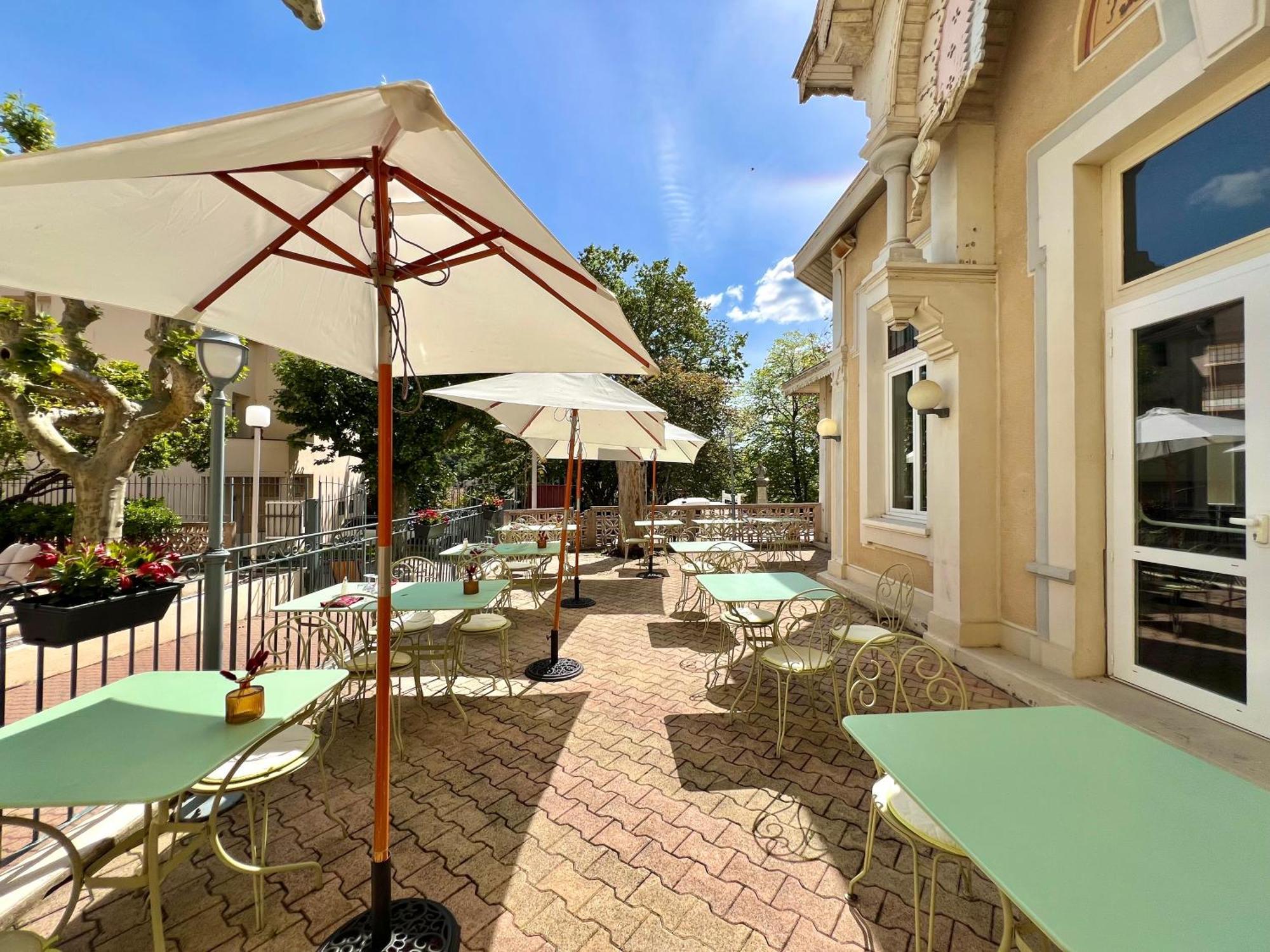 Logis Hotel Restaurant Des Thermes Lamalou-les-Bains Exterior foto